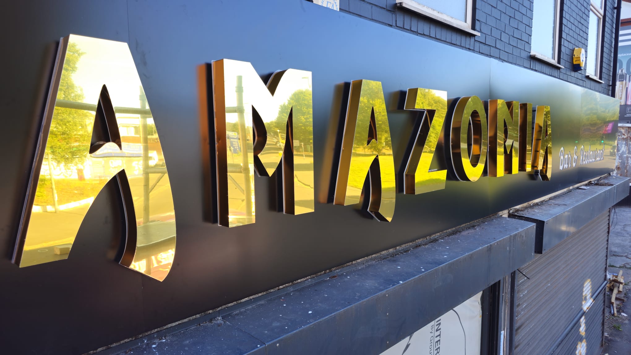 gold 3D letters main pic